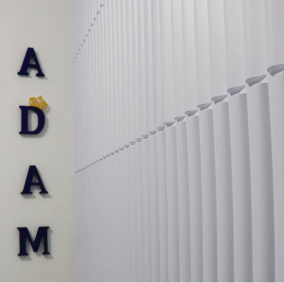 Placa 3D Ripada Autoadesiva - 50x50CM Revestimento decorativo de parede.